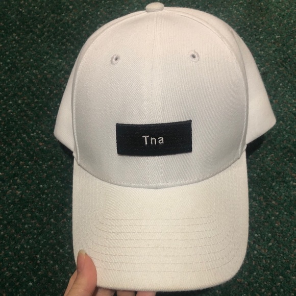 Tna hat π